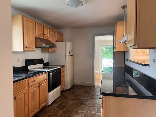 26 Riverview Cir, Wayland, MA 01778