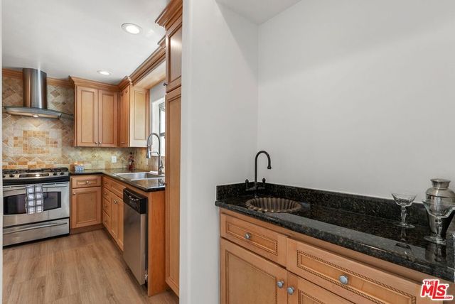 8646 W Olympic Boulevard 204, Los Angeles, CA 90035