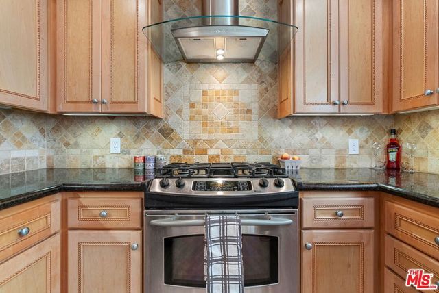 8646 W Olympic Boulevard 204, Los Angeles, CA 90035