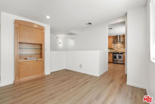 8646 W Olympic Boulevard 204, Los Angeles, CA 90035