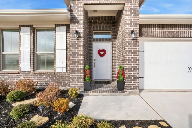 159 Tanager Drive, Rhome, TX 76078