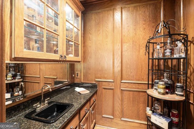 935 Ivy Falls Drive, Sandy Springs, GA 30328