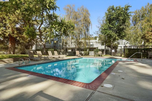 5227 Riverdale Court, Pleasanton, CA 94588