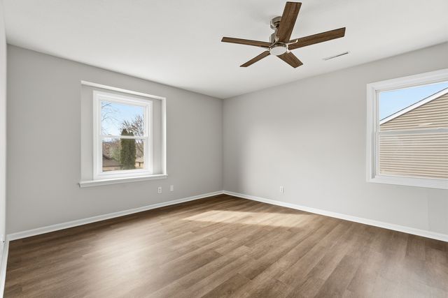 2514 E 51st Street E, Davenport, IA 52807