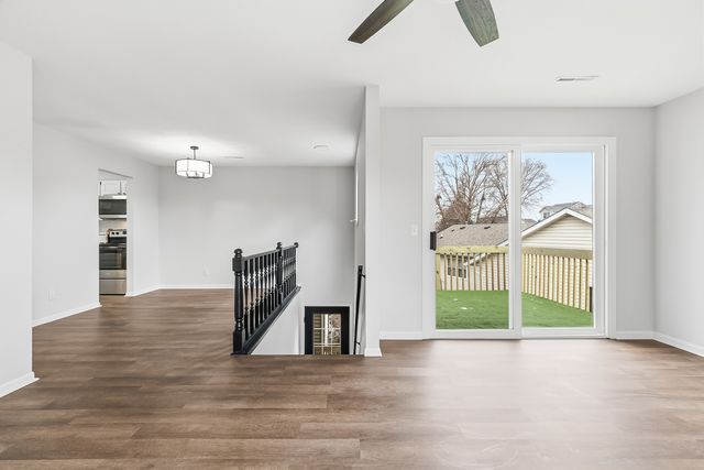 2514 E 51st Street E, Davenport, IA 52807