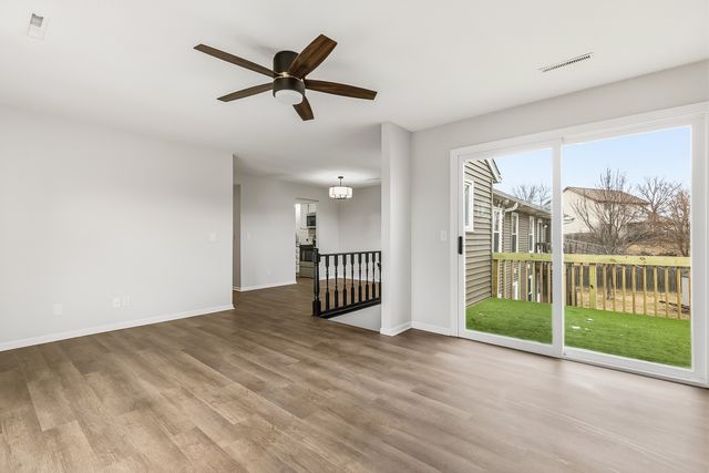 2514 E 51st Street E, Davenport, IA 52807