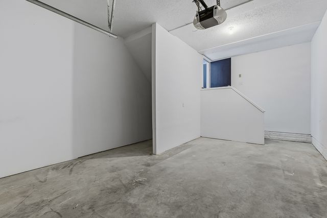 2514 E 51st Street E, Davenport, IA 52807