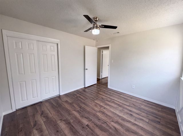 2136 Mountainview Drive, Hurst, TX 76054