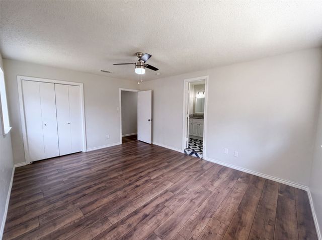2136 Mountainview Drive, Hurst, TX 76054