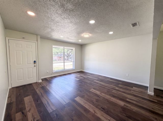 2136 Mountainview Drive, Hurst, TX 76054
