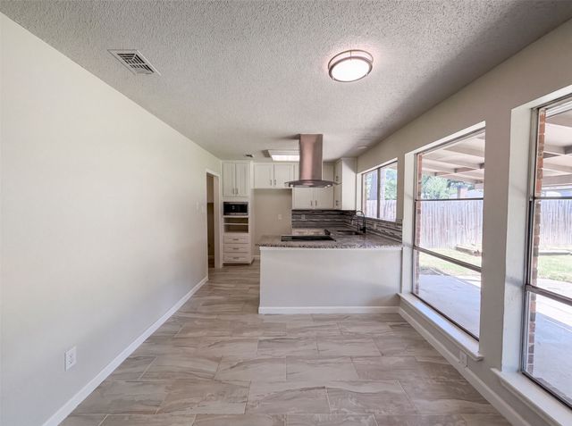 2136 Mountainview Drive, Hurst, TX 76054
