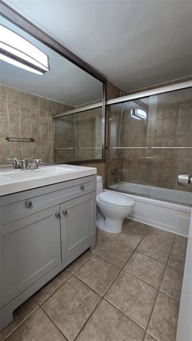 1865 79th St Causeway 2J, North Bay Village, FL 33141