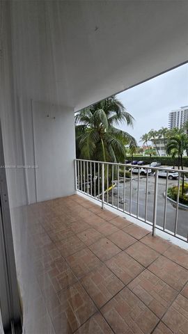 1865 79th St Causeway 2J, North Bay Village, FL 33141