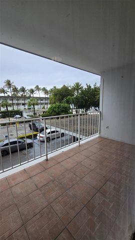 1865 79th St Causeway 2J, North Bay Village, FL 33141