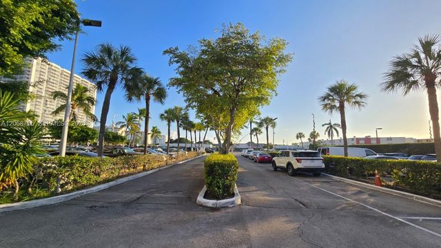 1865 79th St Causeway 2J, North Bay Village, FL 33141