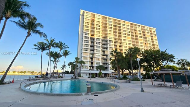 1865 79th St Causeway 2J, North Bay Village, FL 33141