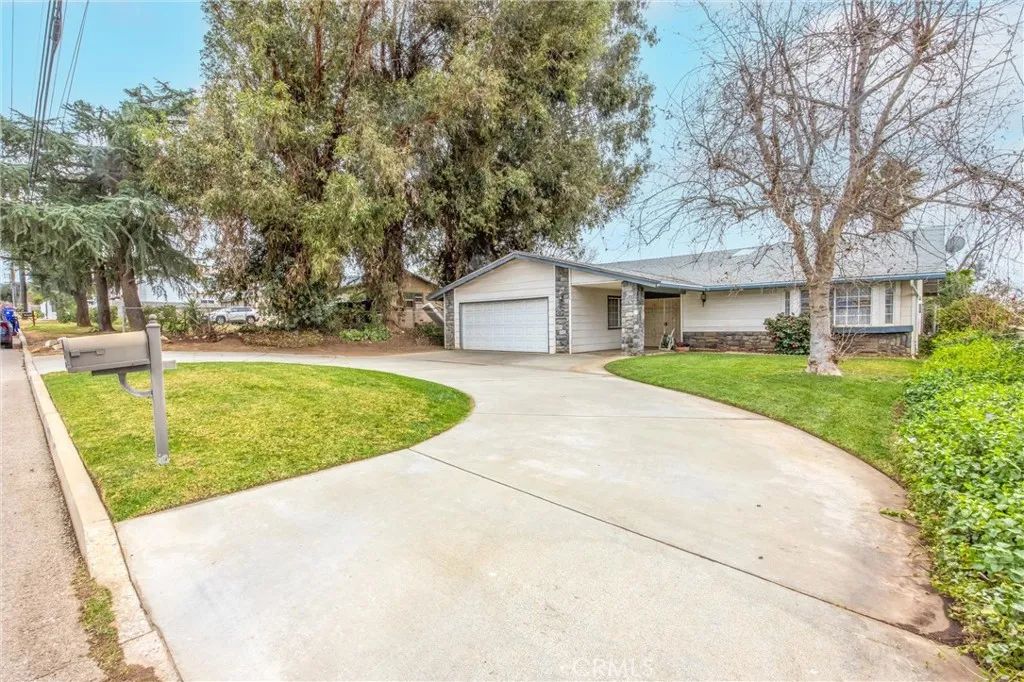 35695 Wildwood Canyon, Yucaipa, CA 92399