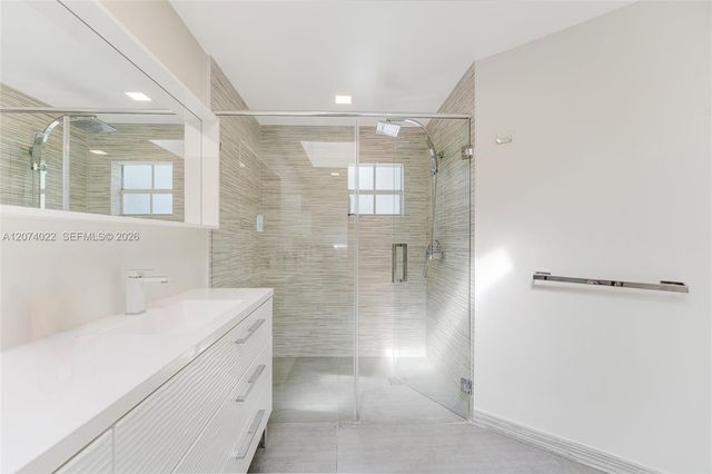 140 N Hibiscus Drive, Miami Beach, FL 33139