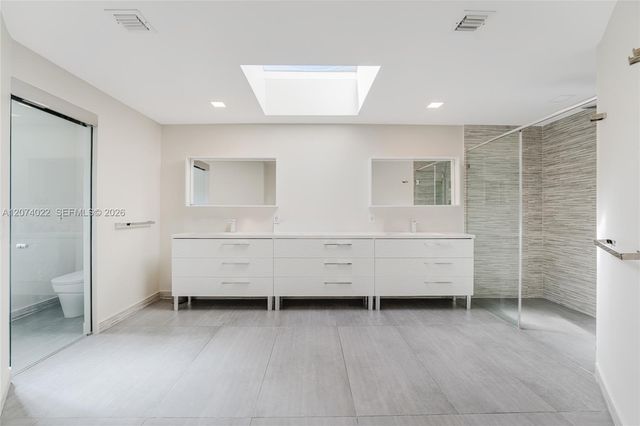140 N Hibiscus Drive, Miami Beach, FL 33139