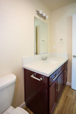 128 E Vandalia Avenue, Porterville, CA 93257