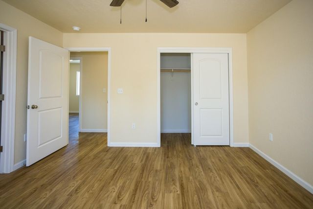 128 E Vandalia Avenue, Porterville, CA 93257