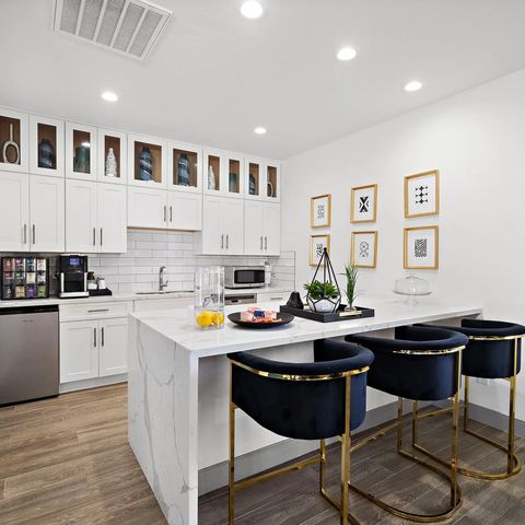 7250 W Greens Road 1703, Houston, TX 77064