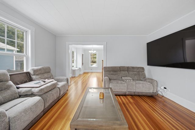 354 Essex, Swampscott, MA 01907