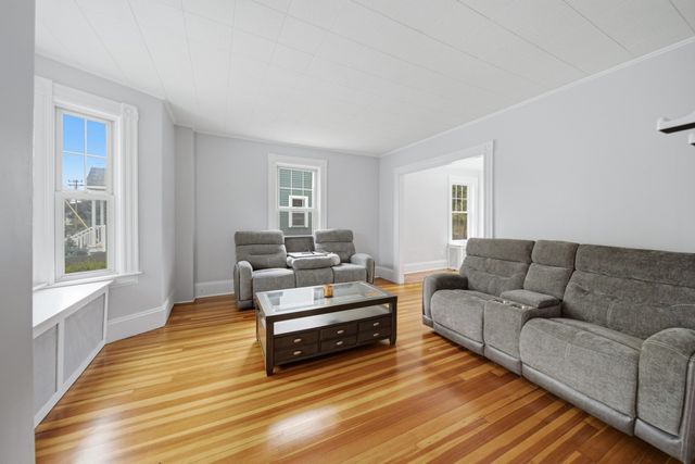 354 Essex, Swampscott, MA 01907
