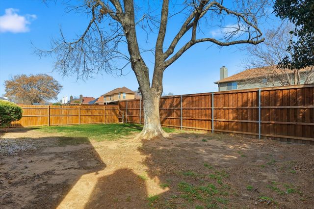 8701 Mystic Trail, Fort Worth, TX 76118