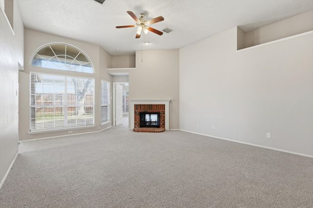 8701 Mystic Trail, Fort Worth, TX 76118