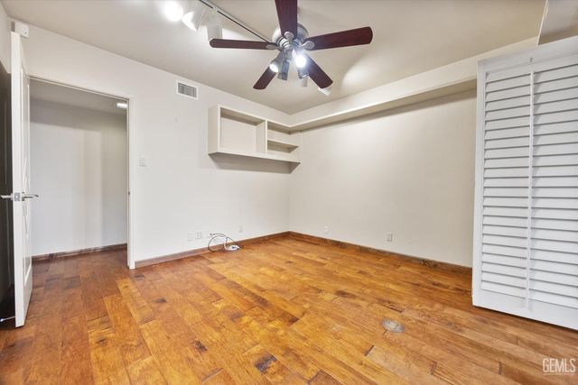 1812 Country Club Drive, Bakersfield, CA 93306