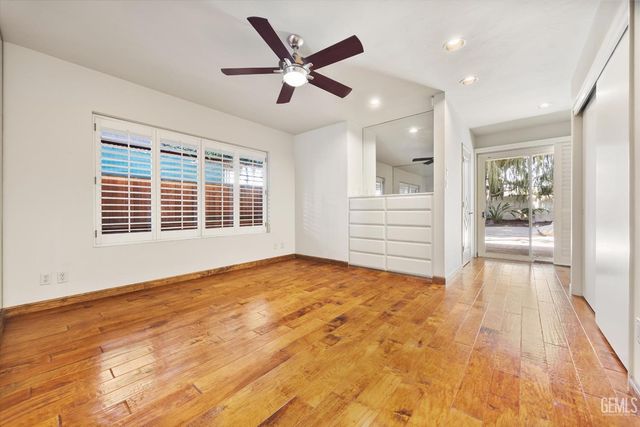 1812 Country Club Drive, Bakersfield, CA 93306