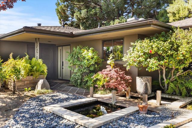 1812 Country Club Drive, Bakersfield, CA 93306