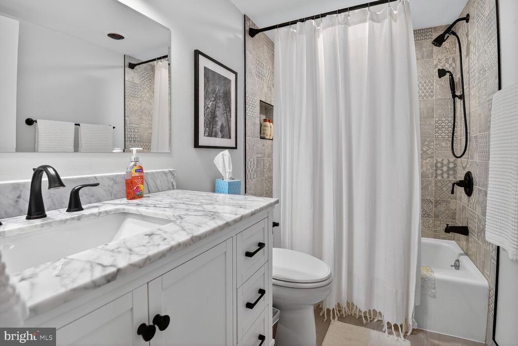 3800 FAIRFAX DR #808, Arlington, VA 22203