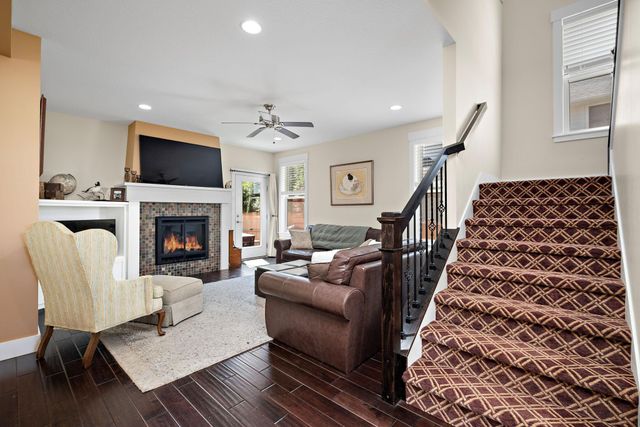 1013 Planters Path, Bayport, MN 55003