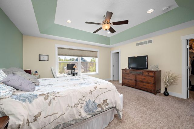 1013 Planters Path, Bayport, MN 55003