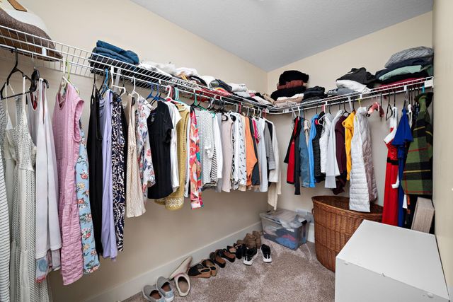 1013 Planters Path, Bayport, MN 55003