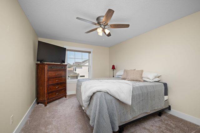 1013 Planters Path, Bayport, MN 55003