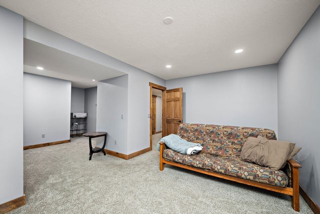 1013 Planters Path, Bayport, MN 55003