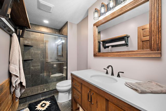 1013 Planters Path, Bayport, MN 55003