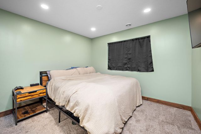 1013 Planters Path, Bayport, MN 55003