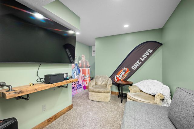 1013 Planters Path, Bayport, MN 55003