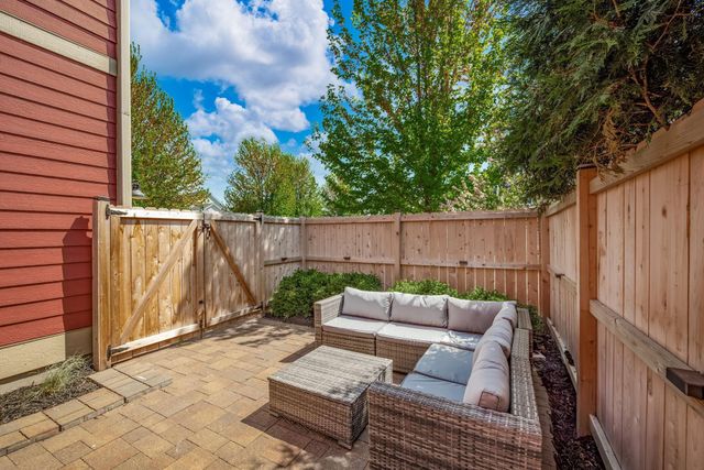 1013 Planters Path, Bayport, MN 55003