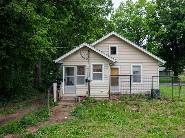 416 N Struble St, Bennington, KS 67422