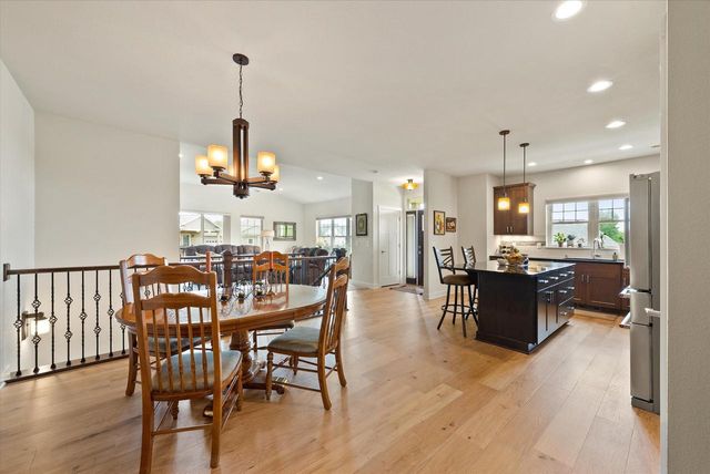 4756 S Lynn DRIVE, New Berlin, WI 53151