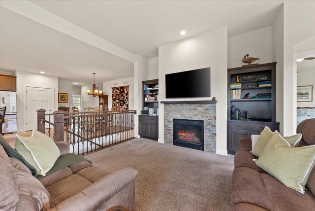 4756 S Lynn DRIVE, New Berlin, WI 53151