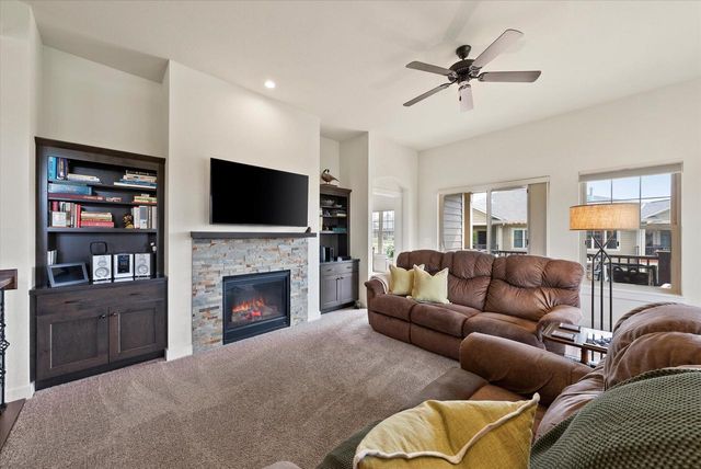 4756 S Lynn DRIVE, New Berlin, WI 53151
