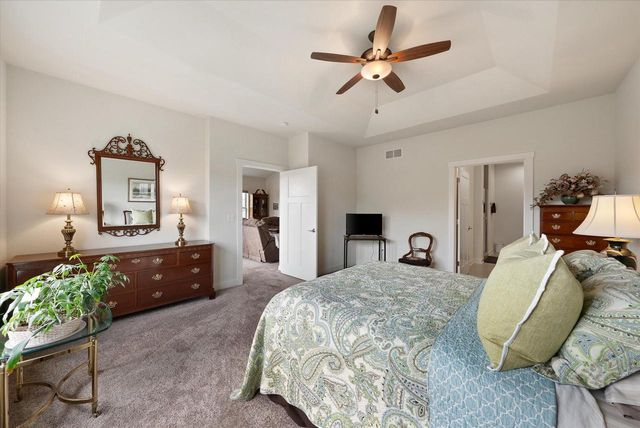 4756 S Lynn DRIVE, New Berlin, WI 53151
