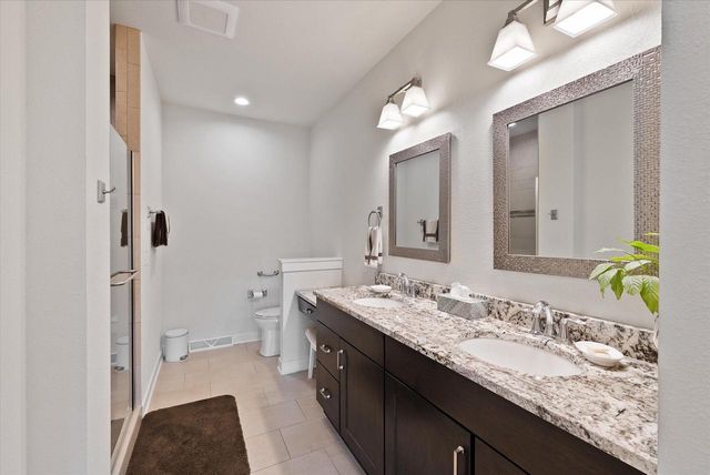 4756 S Lynn DRIVE, New Berlin, WI 53151