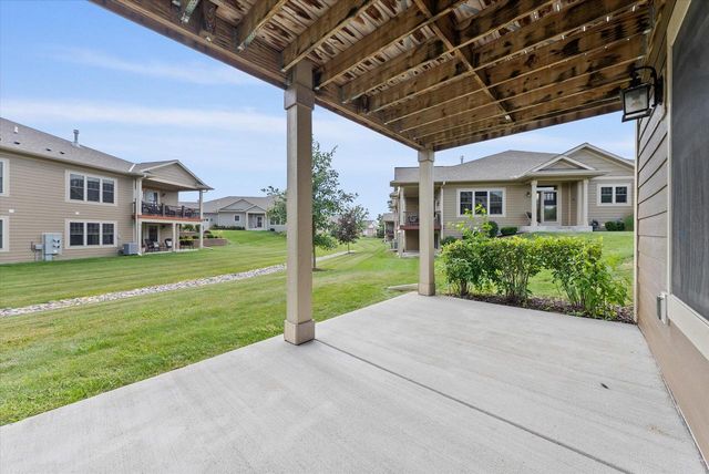 4756 S Lynn DRIVE, New Berlin, WI 53151